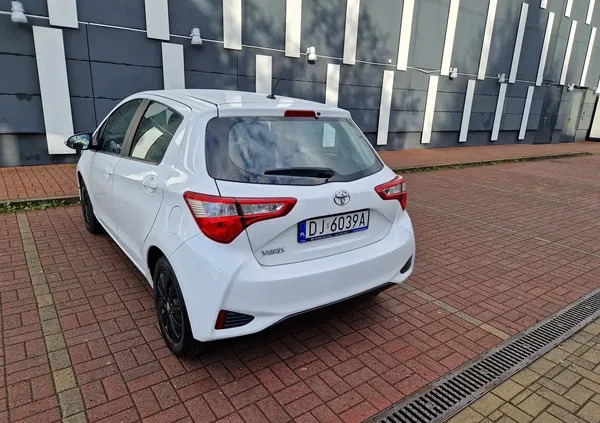 toyota yaris dolnośląskie Toyota Yaris cena 41900 przebieg: 42700, rok produkcji 2020 z Zgorzelec